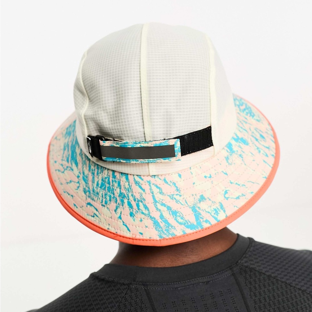 North Face Running Bucket Hat In Tropical Trail Print - Picture 2 of 14